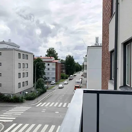 Modern With Great Location, Free Parking And Netflix